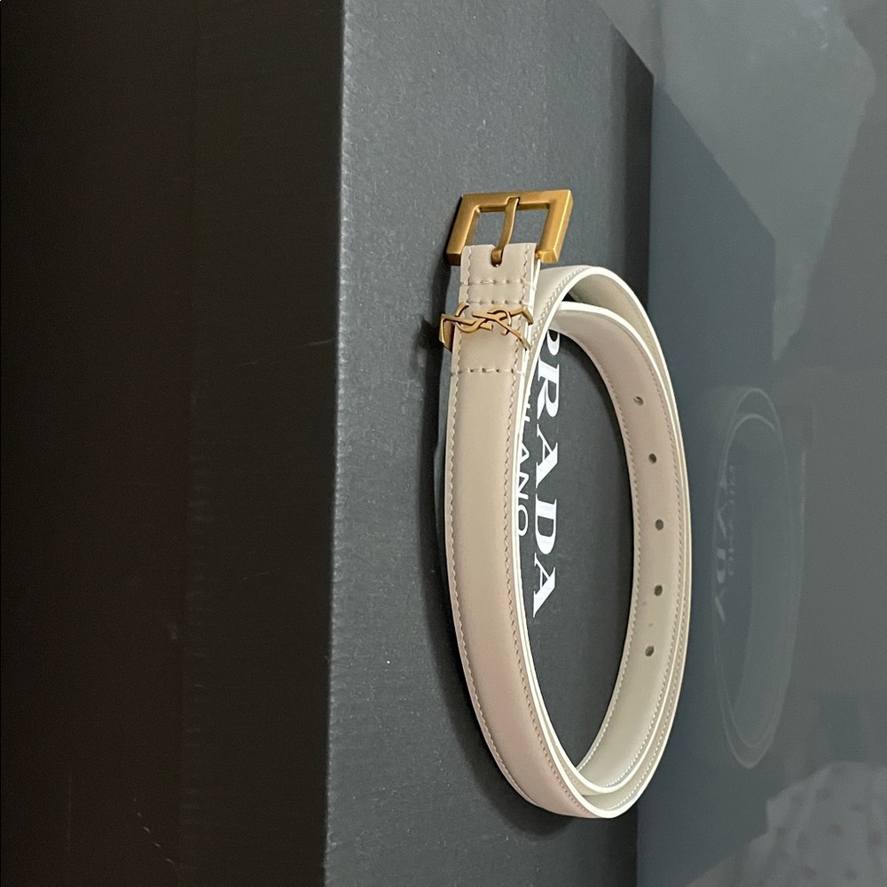 Saint Laurent Ivory Belt with Gold-Tone Buckle - Picture 2 of 10